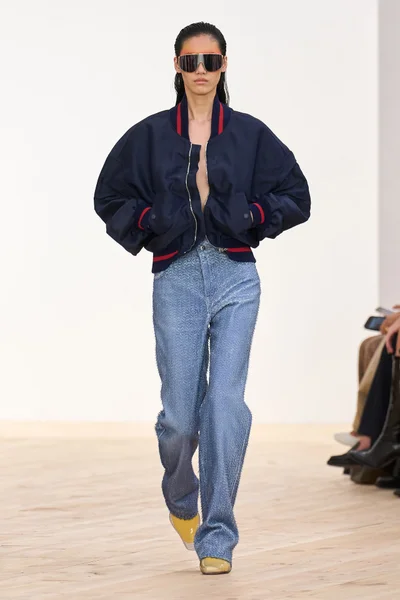 Look 27